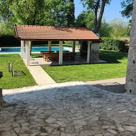 Katarina Apartment *